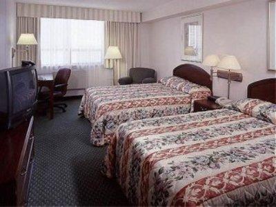 Holiday & Downtown By Ihg Winnipeg