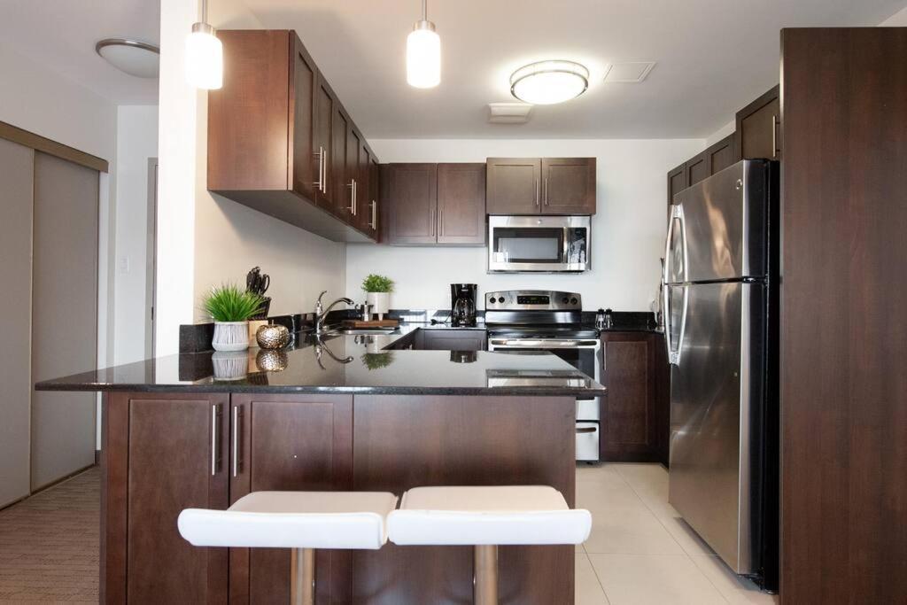 Apartment Luxury Living With An Amazing View 2302