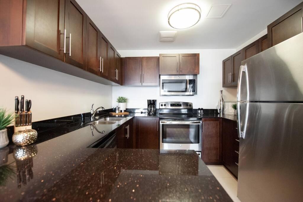 Apartment Luxury Living With An Amazing View 2302
