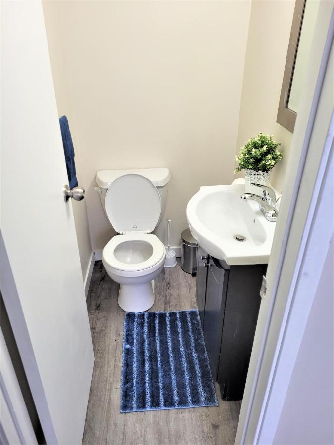 Cozy 4 Bedroom Townhouse - Peaceful Feel Of Apartment