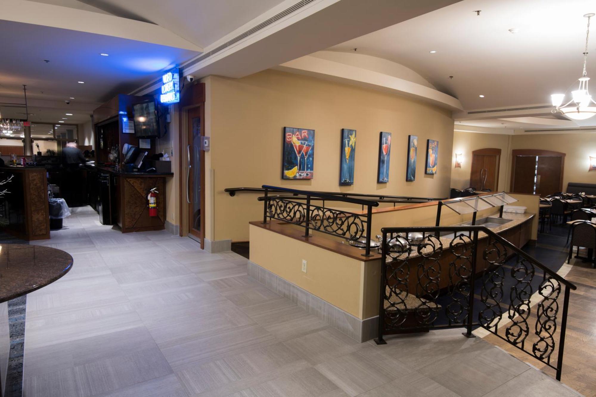 Victoria And Convention Center Hotel 3*