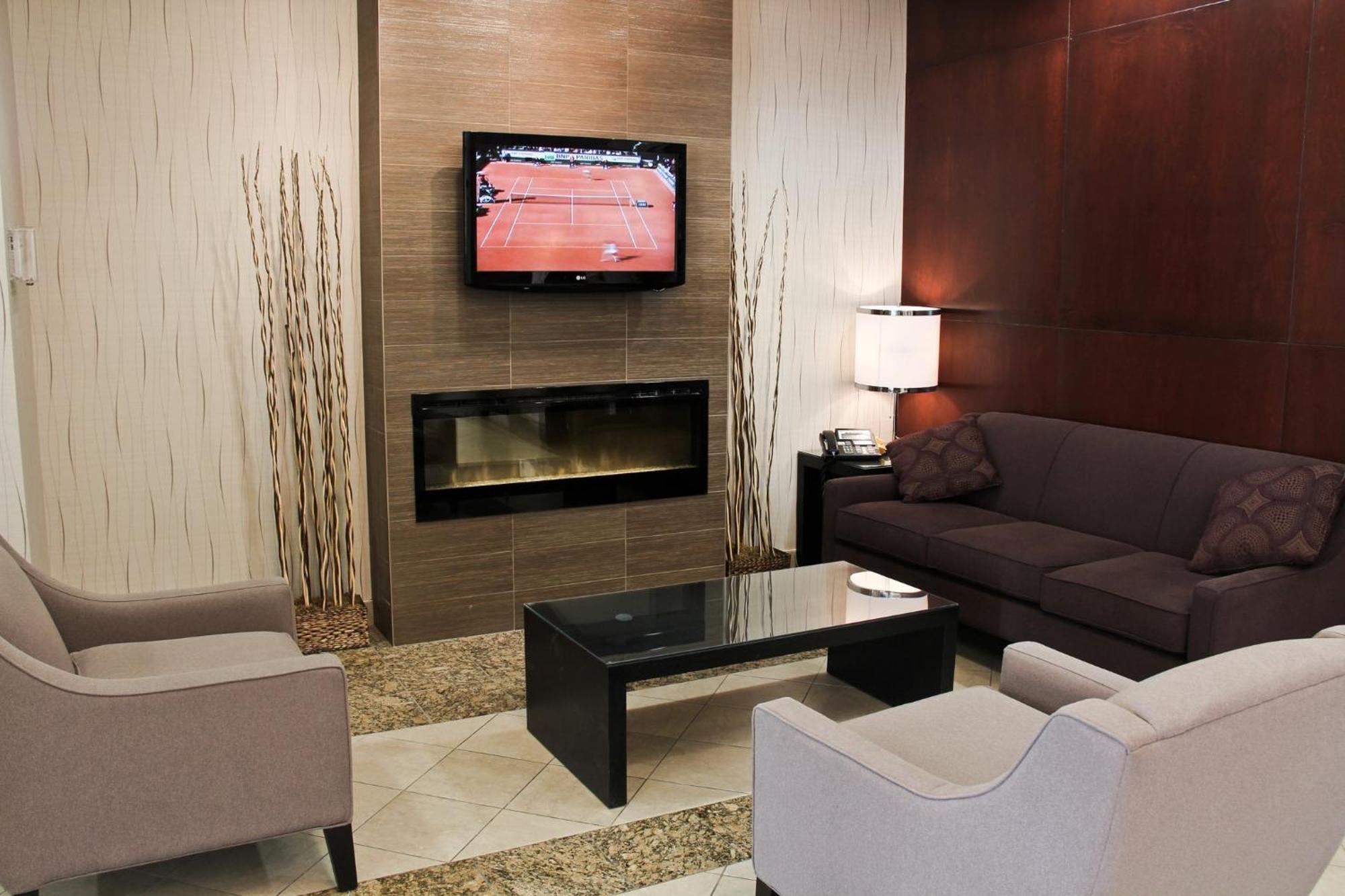 Holiday & Downtown By Ihg Hotel