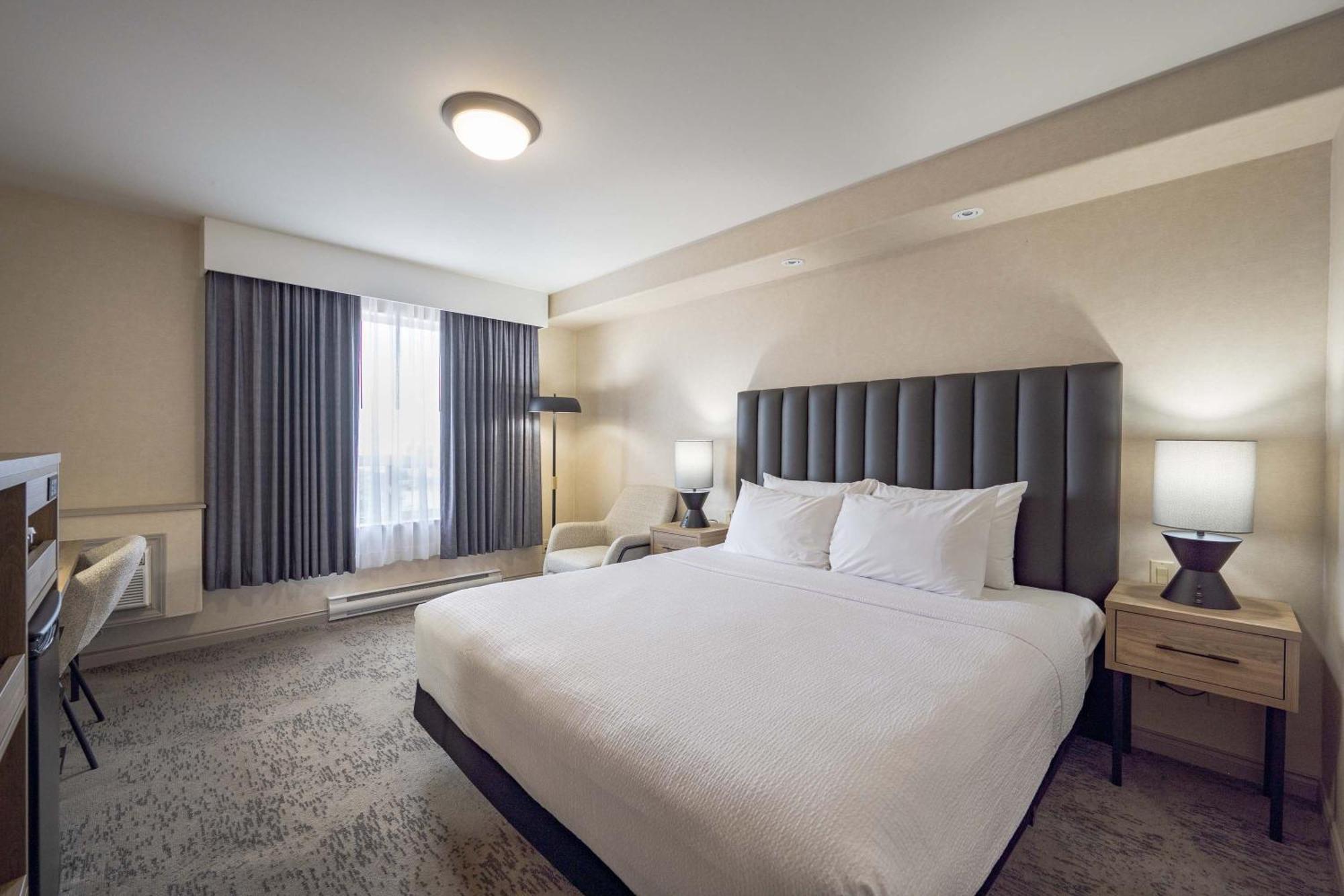 Hotel Sandman & Airport 3*