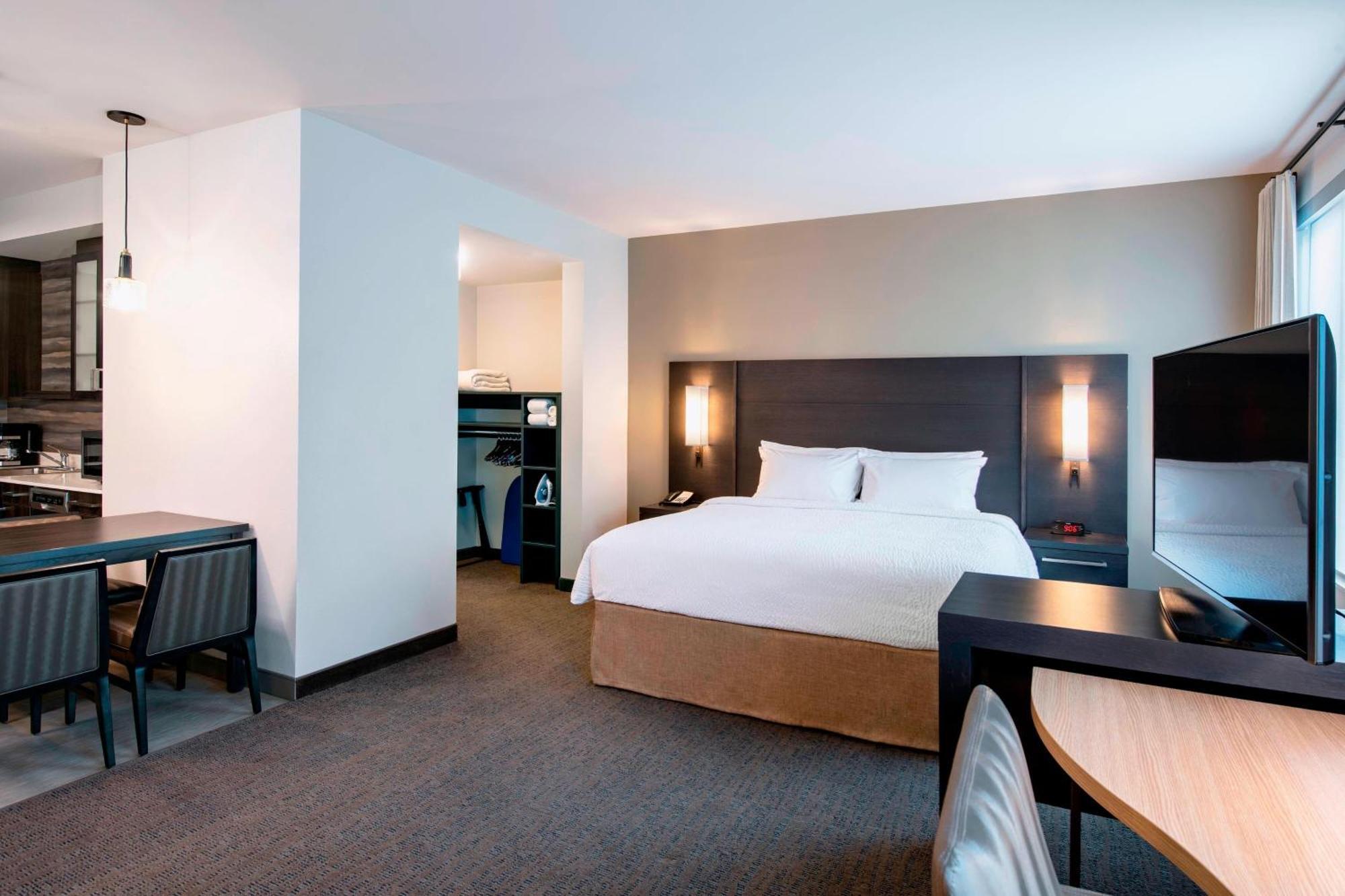 By Marriott 3* Winnipeg