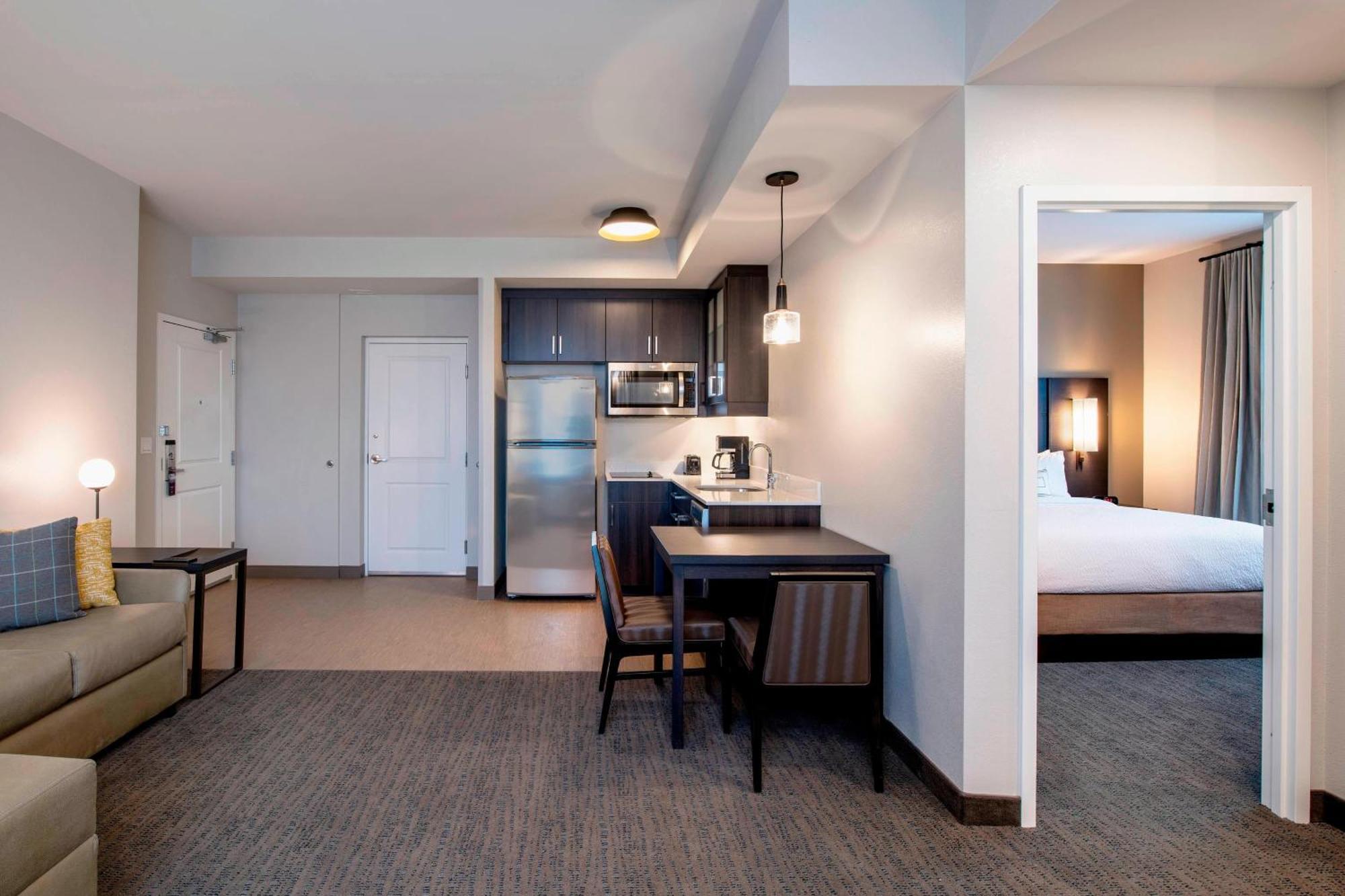 By Marriott Hotel Winnipeg