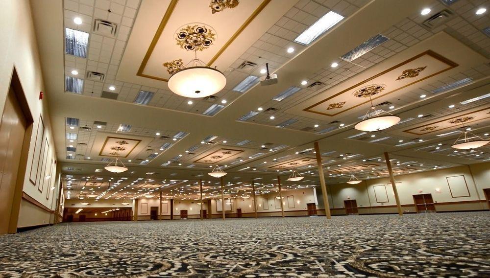 Victoria And Convention Center Hotel