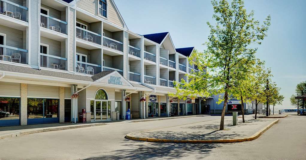 Hotel The Grand Airport By Lakeview 4*