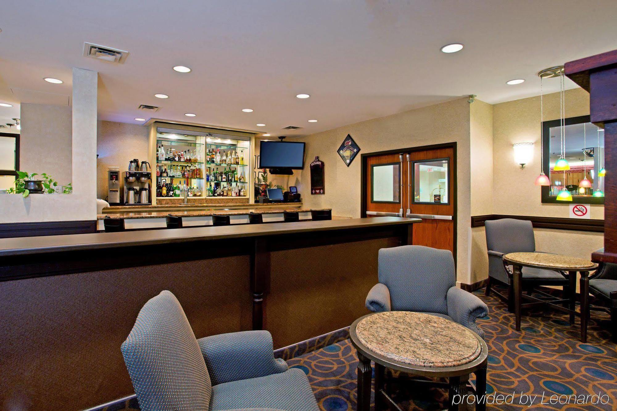 Holiday & Downtown By Ihg Hotel 3*