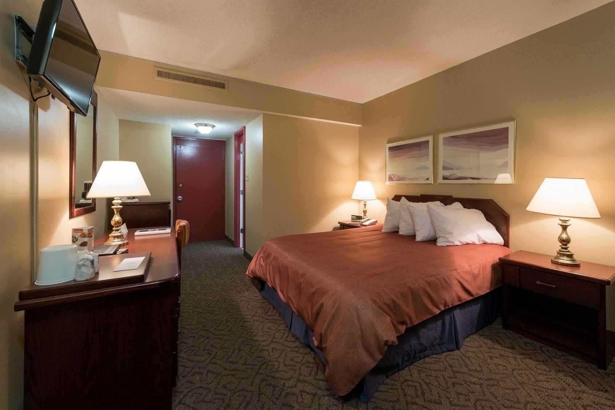 Assiniboine Gordon On The Park Motel